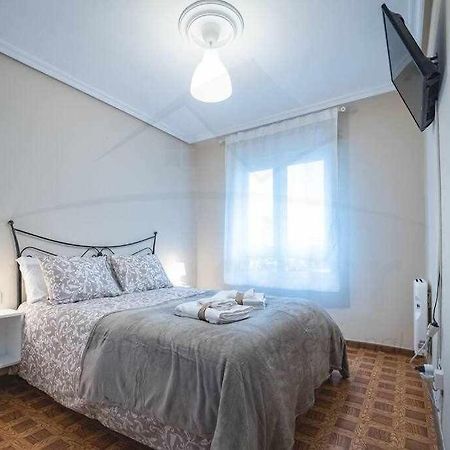 Ferienwohnung El Llar Del Gueelu Gijón Exterior foto