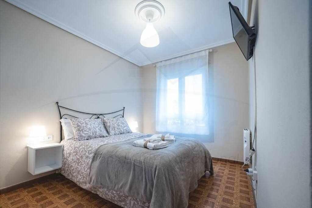 Ferienwohnung El Llar Del Gueelu Gijón Exterior foto