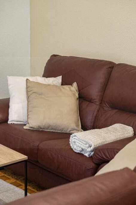 Ferienwohnung El Llar Del Gueelu Gijón Exterior foto