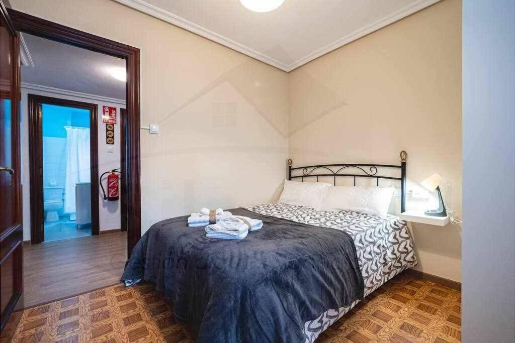 Ferienwohnung El Llar Del Gueelu Gijón Exterior foto